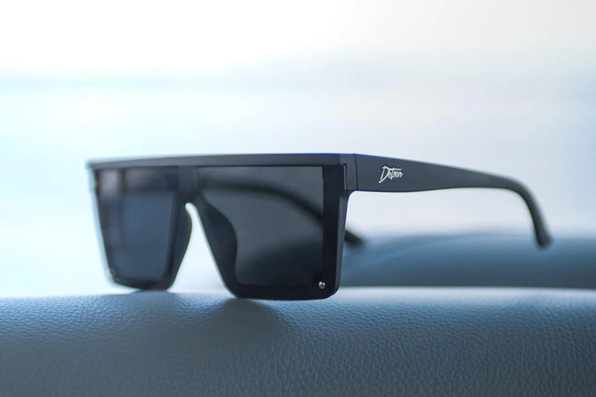 Tidal Wave XL - Matte Black - Jet Black Lens Polarized - Image 4